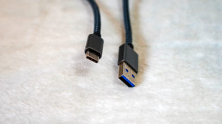 「USB Type-C　⇔　USB 3.0 or 3.1」